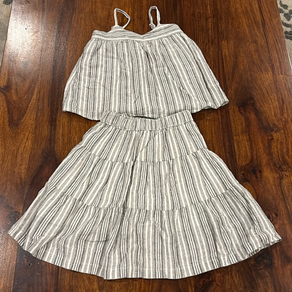 Vignette 3Y Gray and White Strip 2-piece Skirt Set